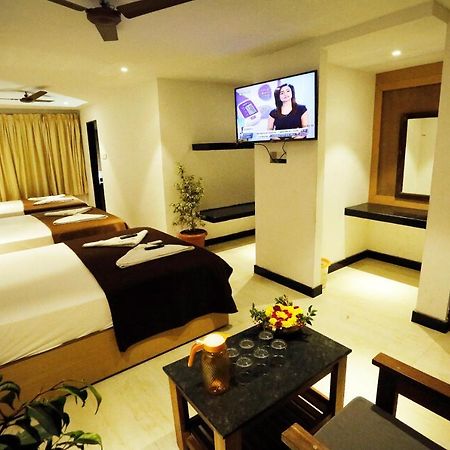 New Cape Hotel Kanyakumari Exteriör bild