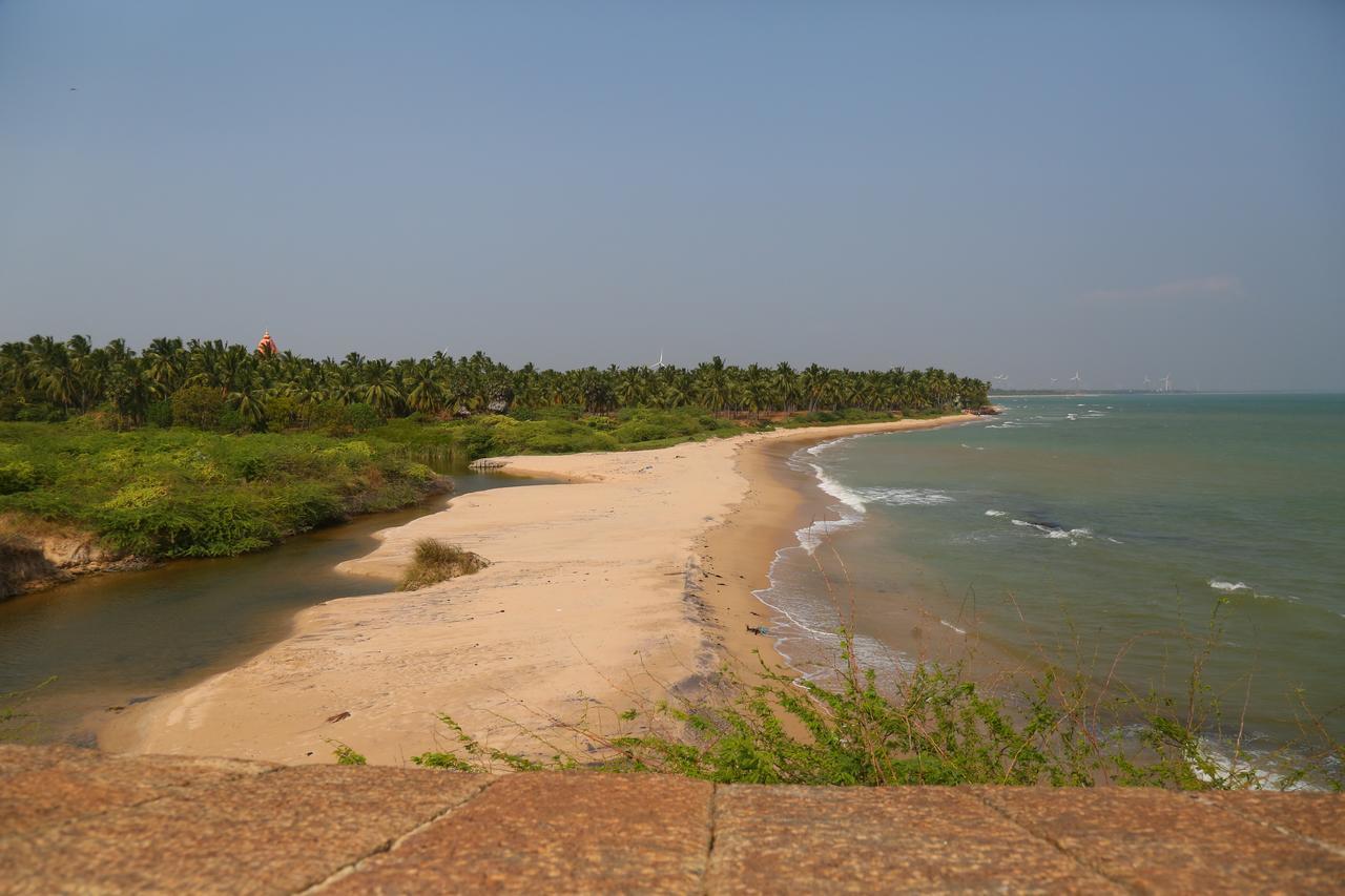 New Cape Hotel Kanyakumari Exteriör bild