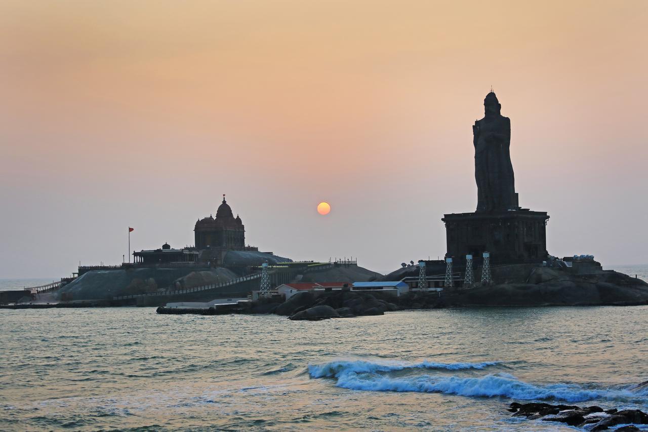 New Cape Hotel Kanyakumari Exteriör bild